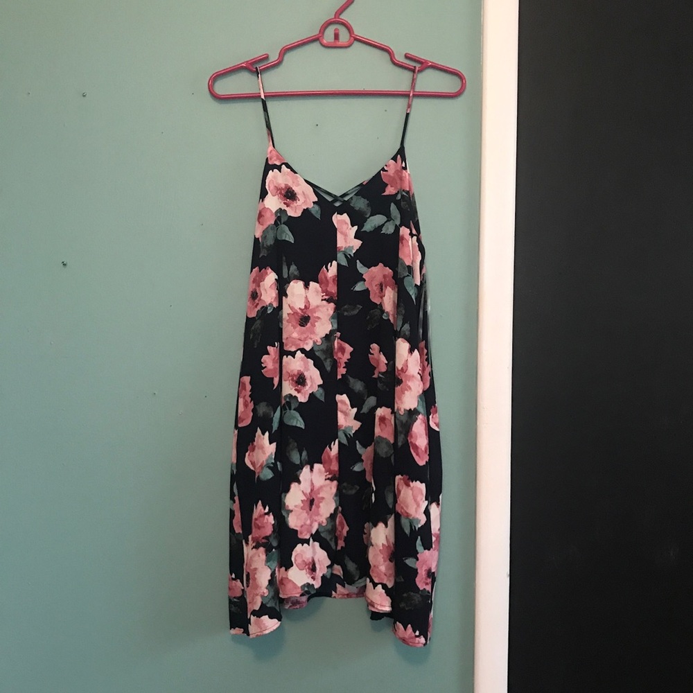 Peach Love California Floral Dress Small NWT